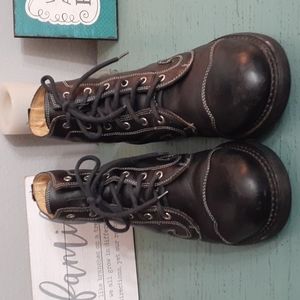 JOHN FLUEVOG BOOTS SZ 7.5
